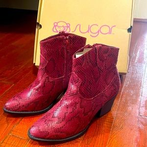 NIB Sugar Booties. Size 9